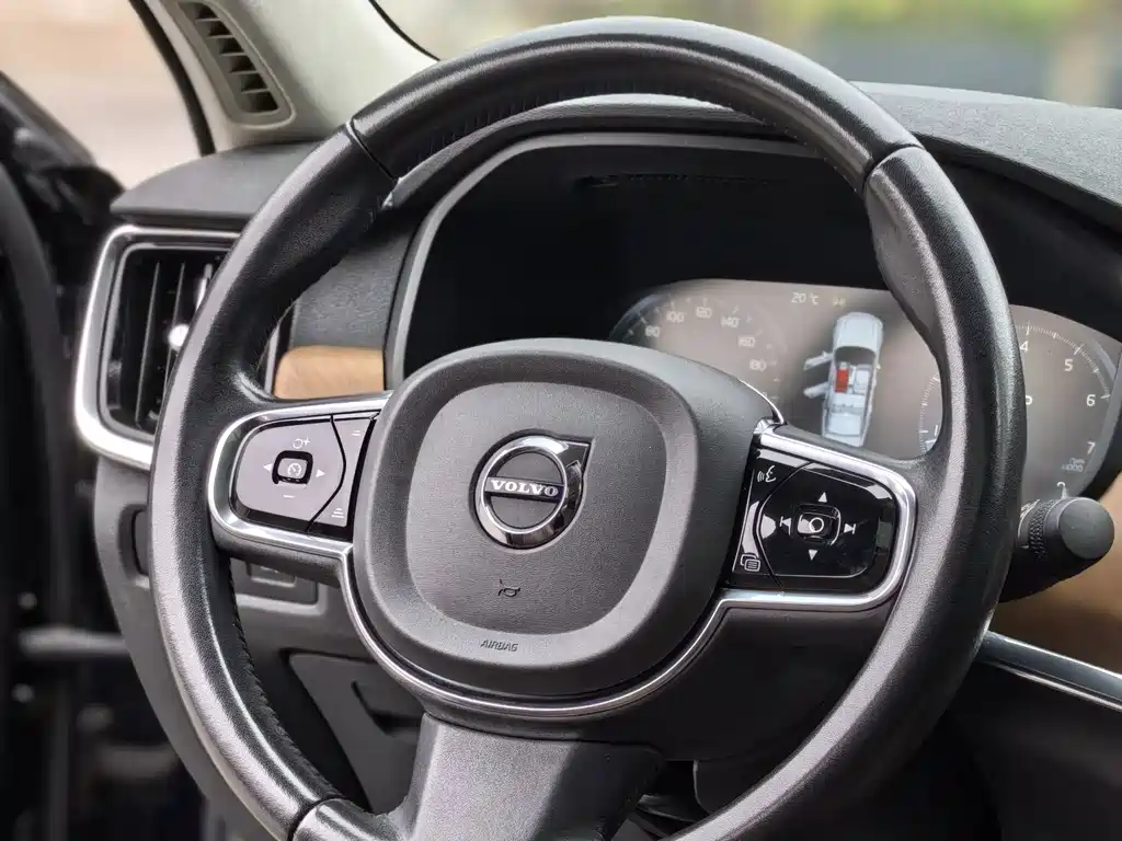 Volvo S90 — миниатюра 11