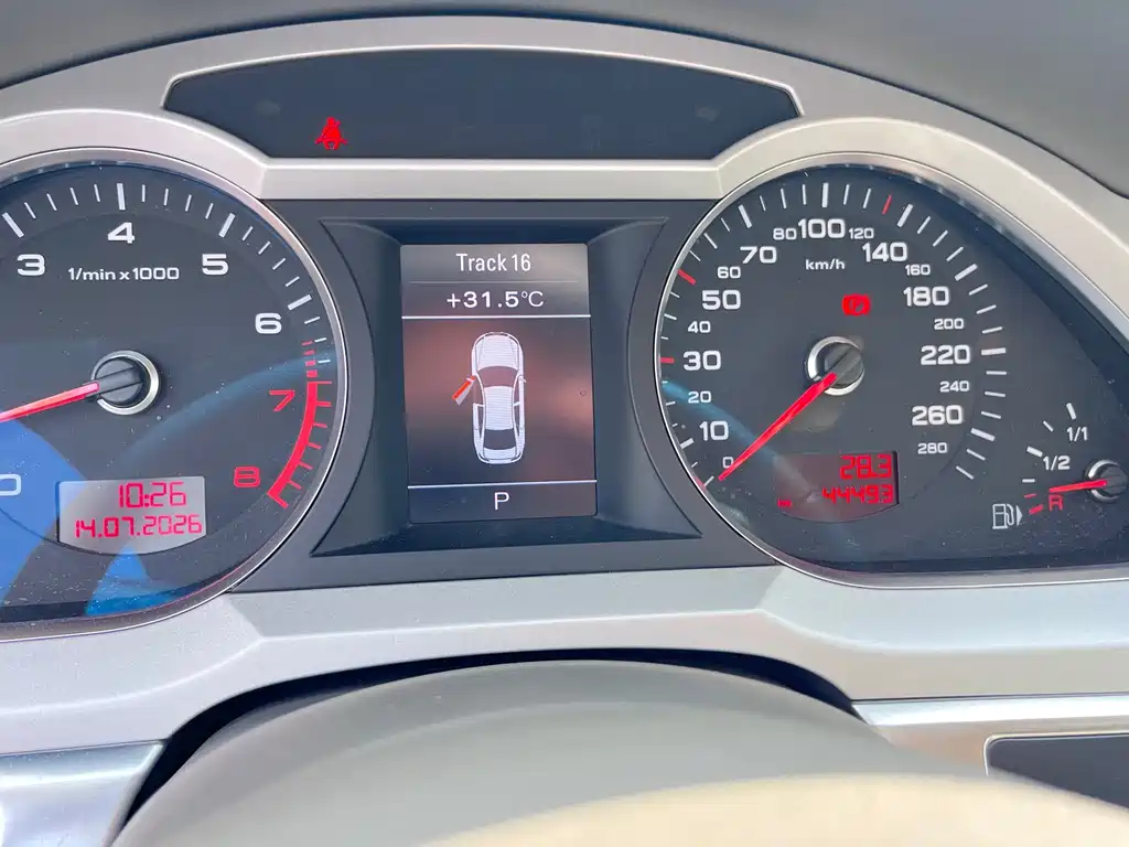 Audi A6L 2011 2.4L Comfort