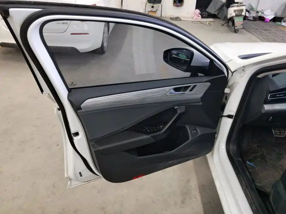 Volkswagen Sagitar — миниатюра 7
