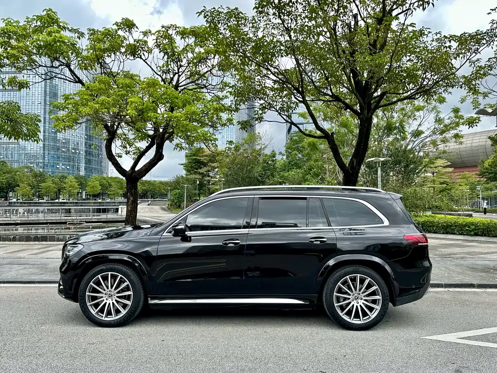 MERCEDES-BENZ GLS