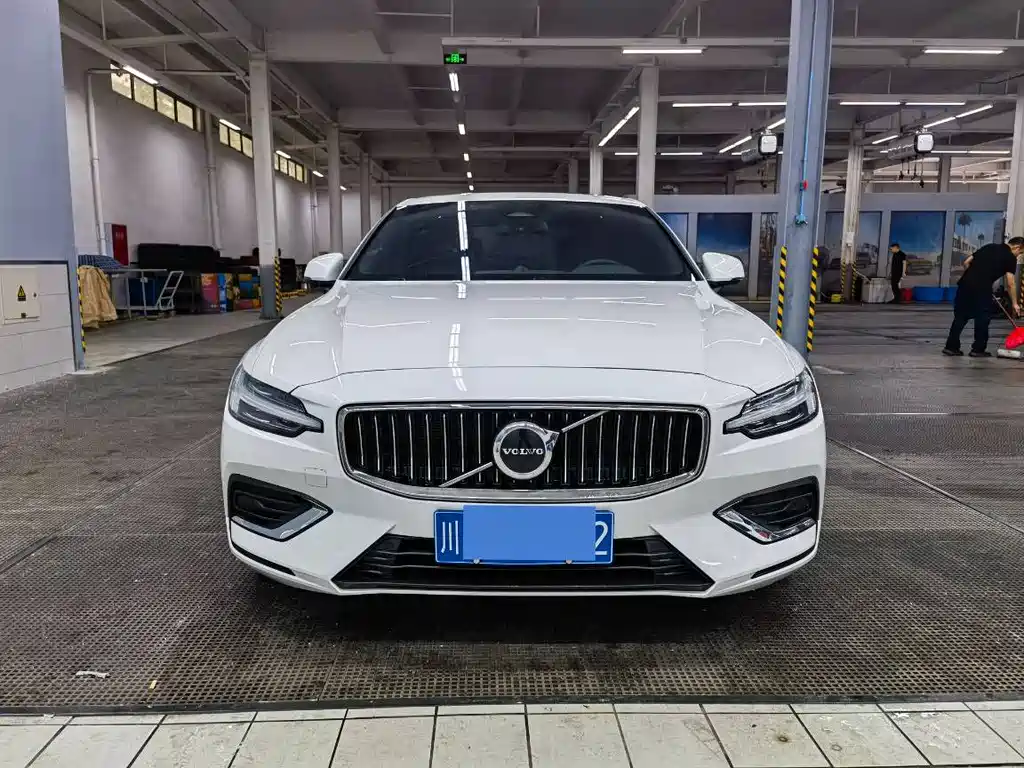 Volvo S60 — миниатюра 2