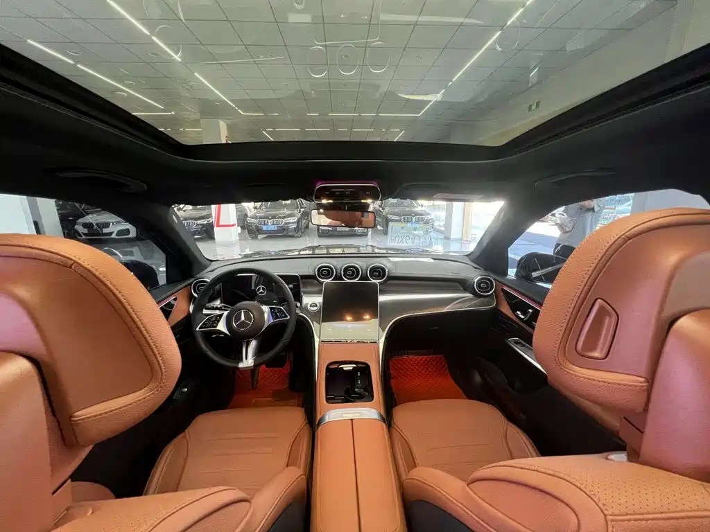 Mercedes-Benz GLC 2024 GLC 260 L 4MATIC 5 мест
