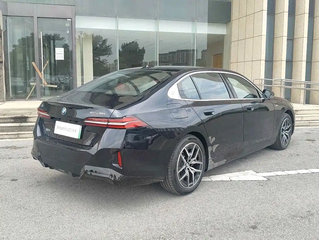 BMW i5 2025 eDrive 35L M Sport
