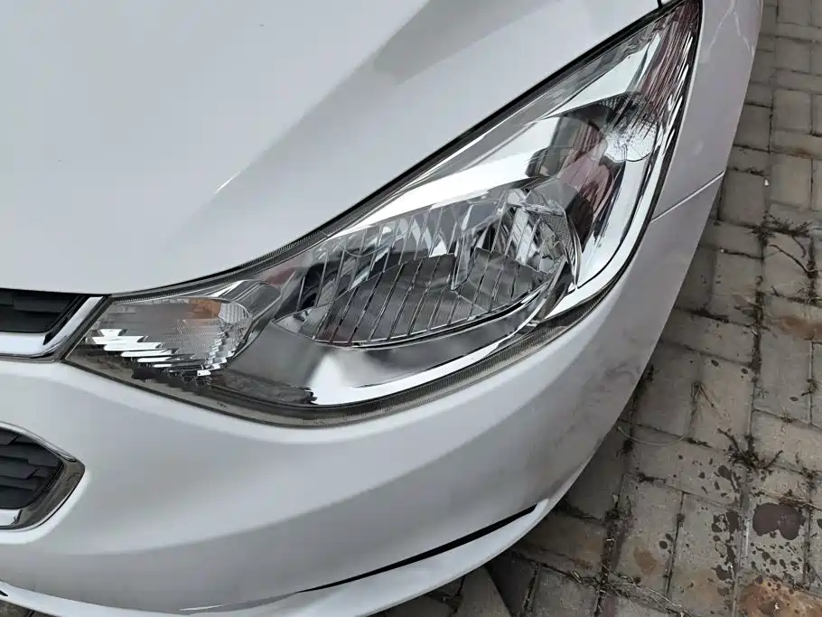 Chevrolet Sail — миниатюра 5