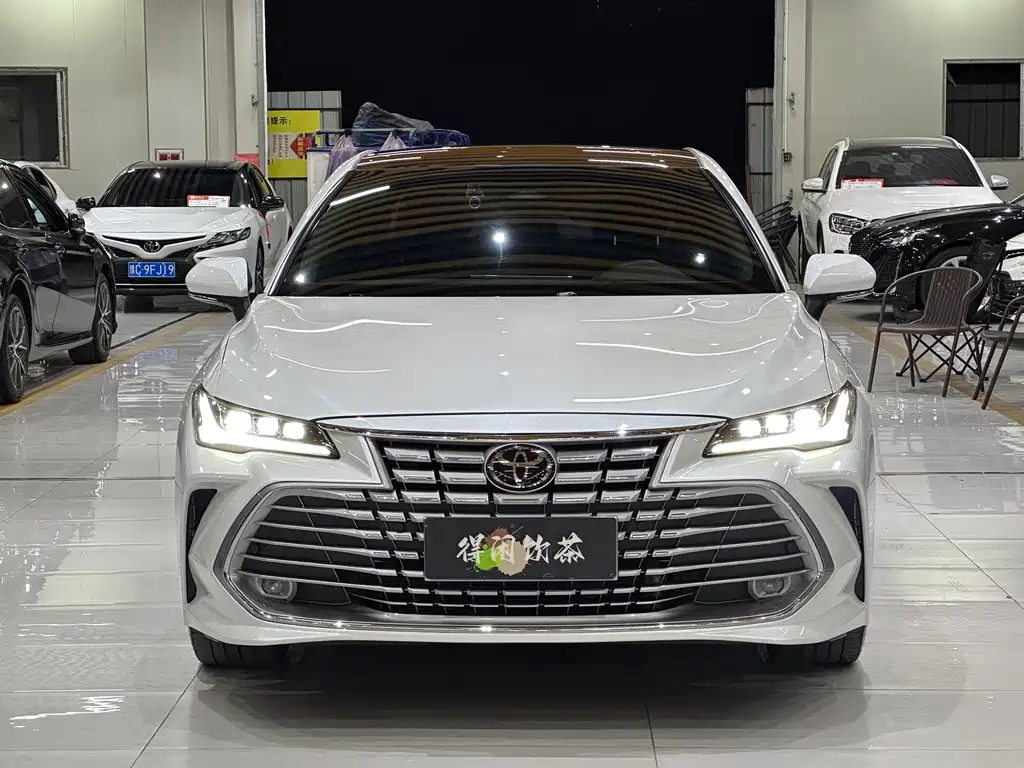 Toyota Avalon — миниатюра 2