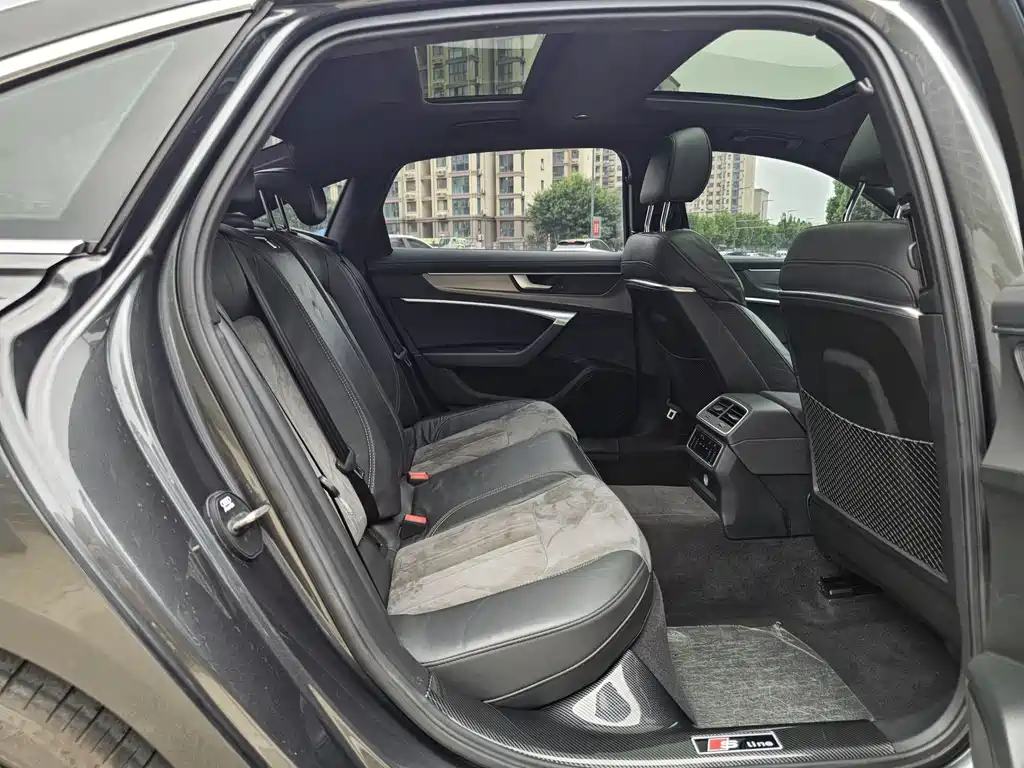 Audi A6L — миниатюра 12