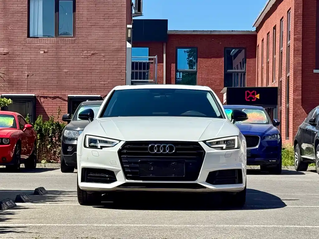 Audi A4L 2018 30 45 TFSI quattro Sport