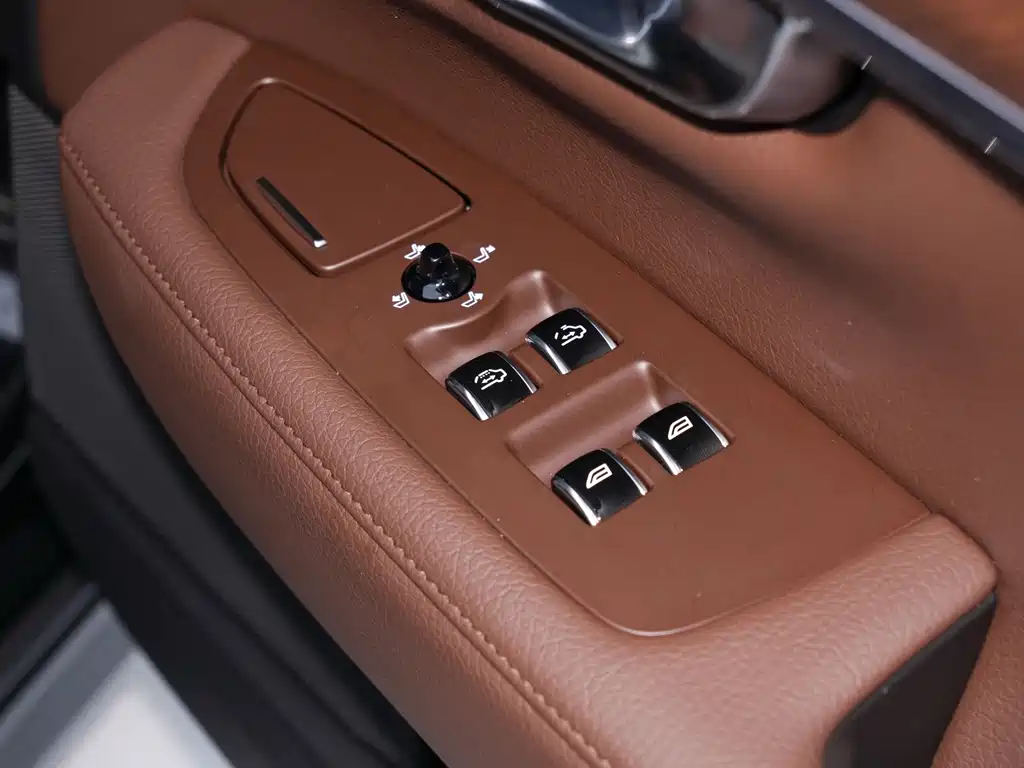 Volvo S90 — миниатюра 22