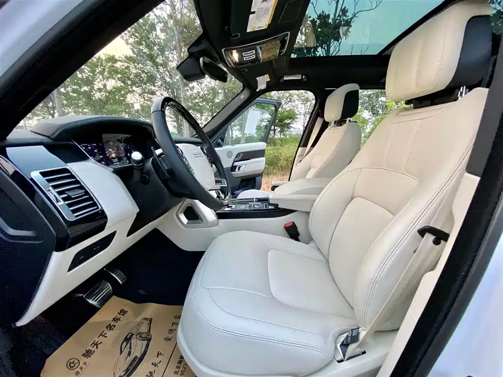 Land Rover Range Rover 2022 3.0 L6 400PS