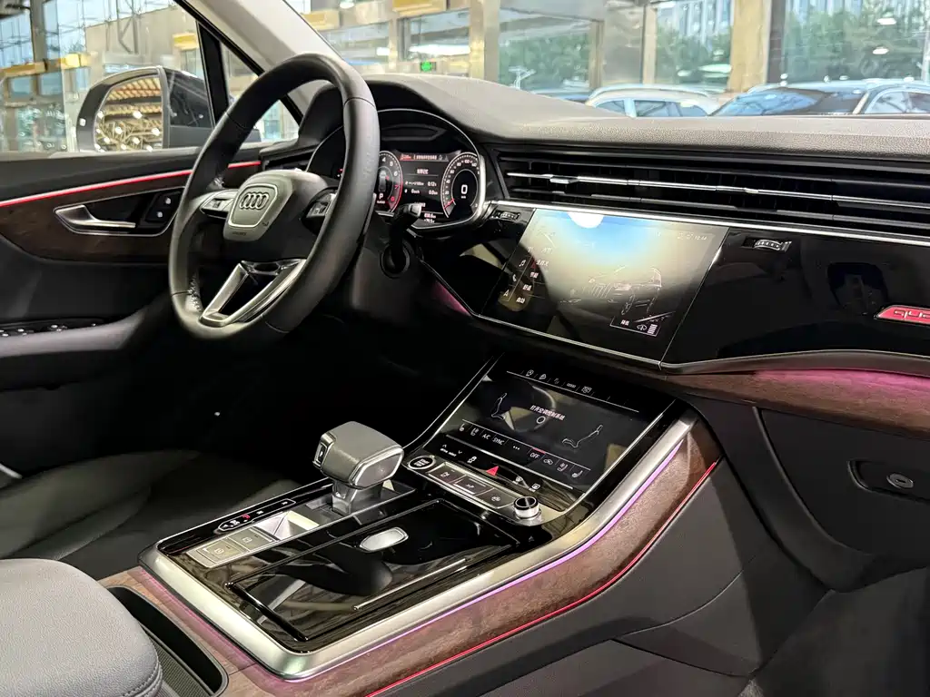 Audi Q7 — миниатюра 7