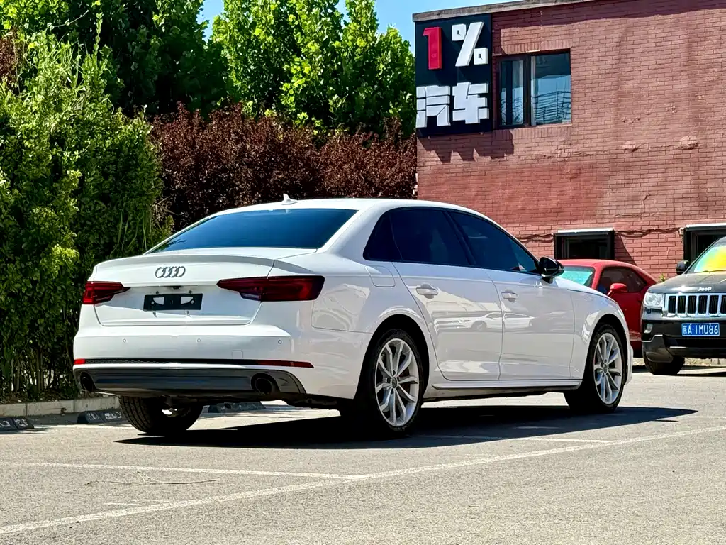 Audi A4L 2018 30 45 TFSI quattro Sport
