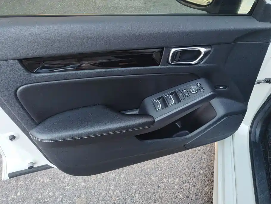 Honda Civic — миниатюра 7