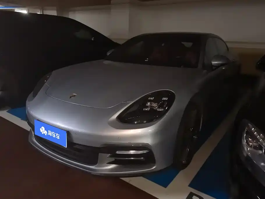 Porsche Panamera 2019