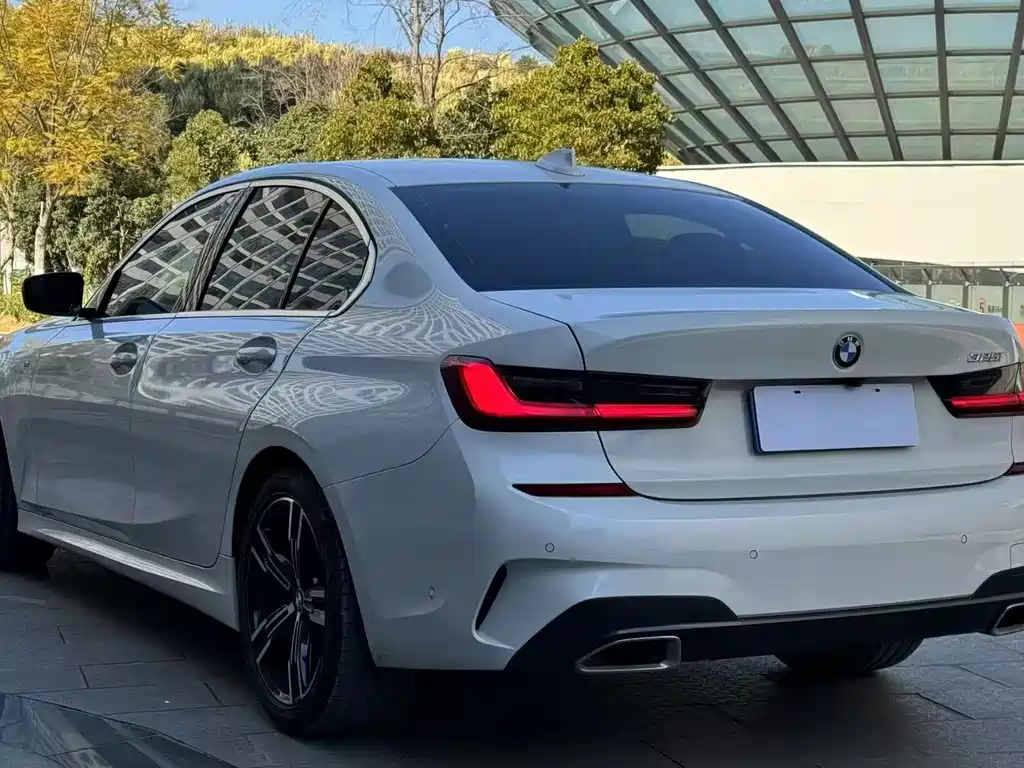 BMW 3 Series — миниатюра 9