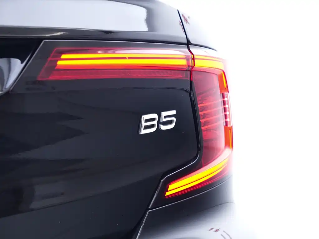 Volvo S90 — миниатюра 13