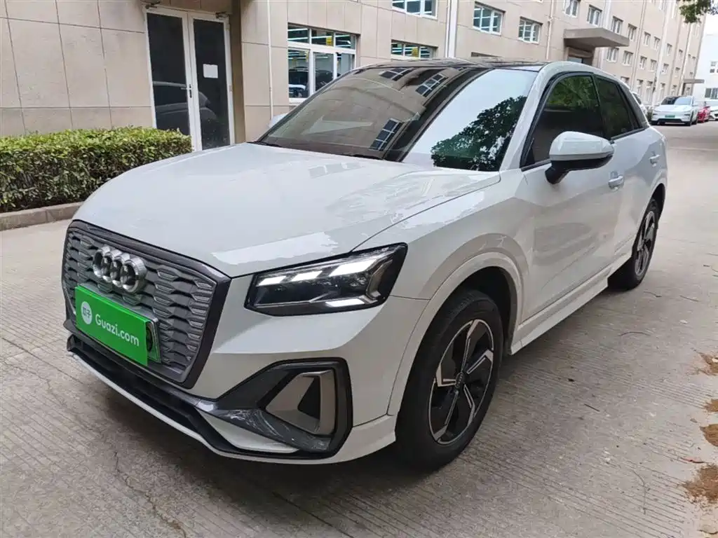 Audi Q2L e-tron 2022