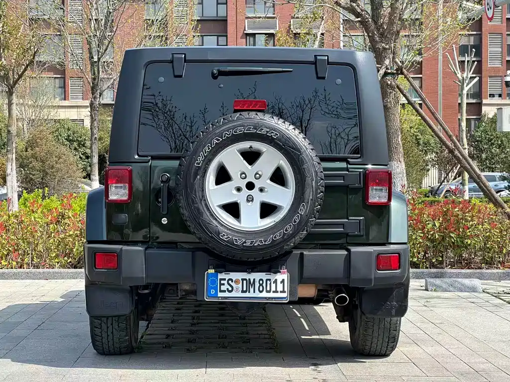 Jeep Wrangler — миниатюра 4