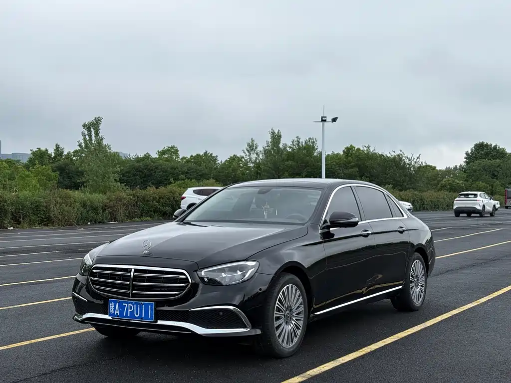 Mercedes-Benz E-Class 2023