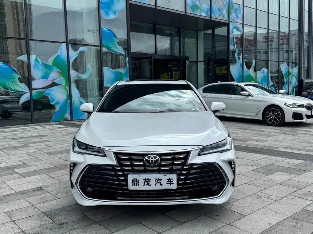 Toyota Avalon — миниатюра 2