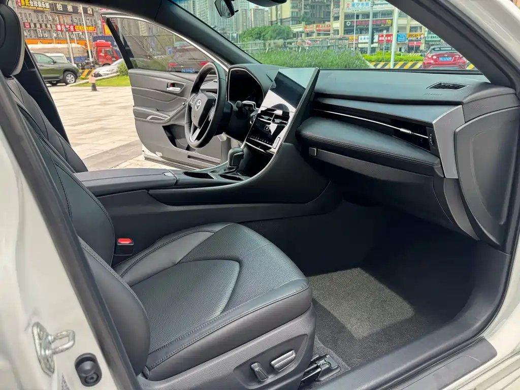 Toyota Avalon — миниатюра 12