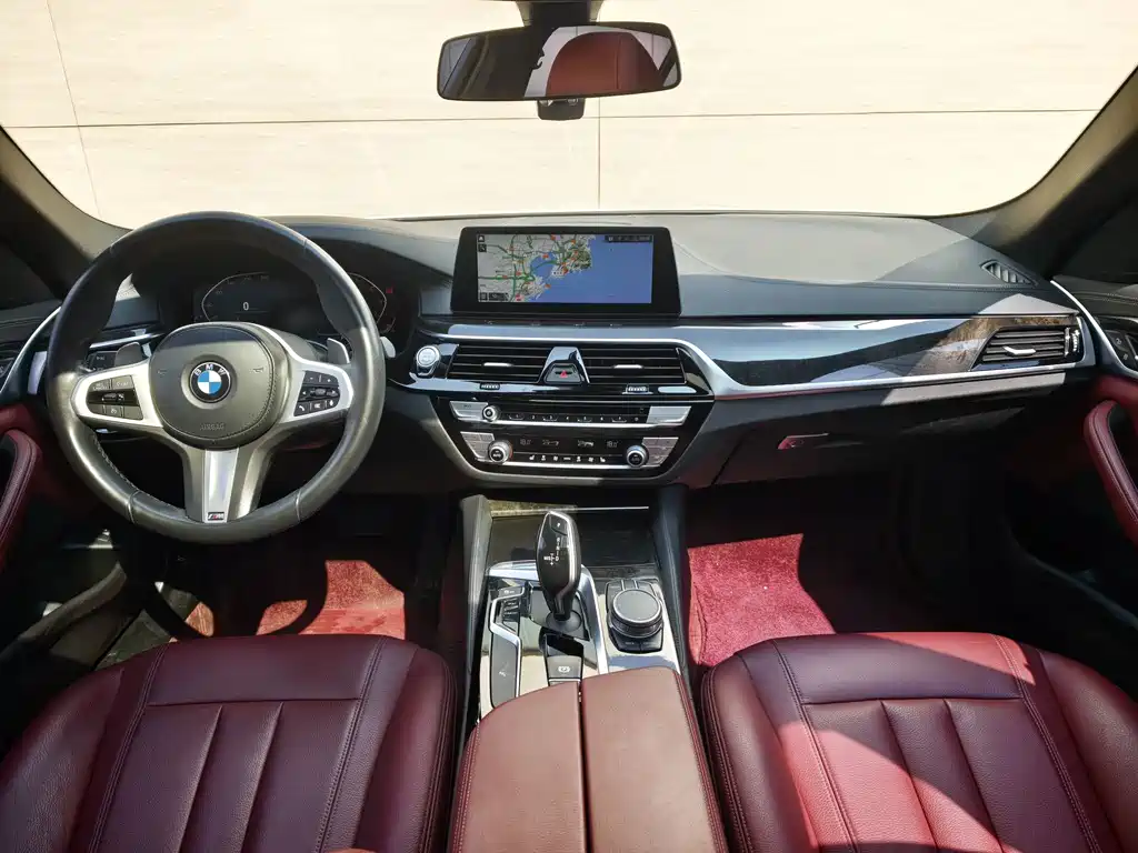 BMW 5 Series — миниатюра 11