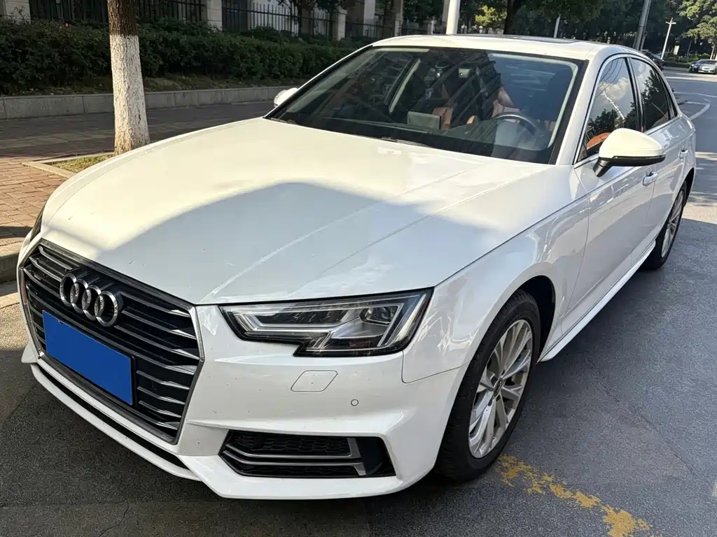 Audi A4L 2019
