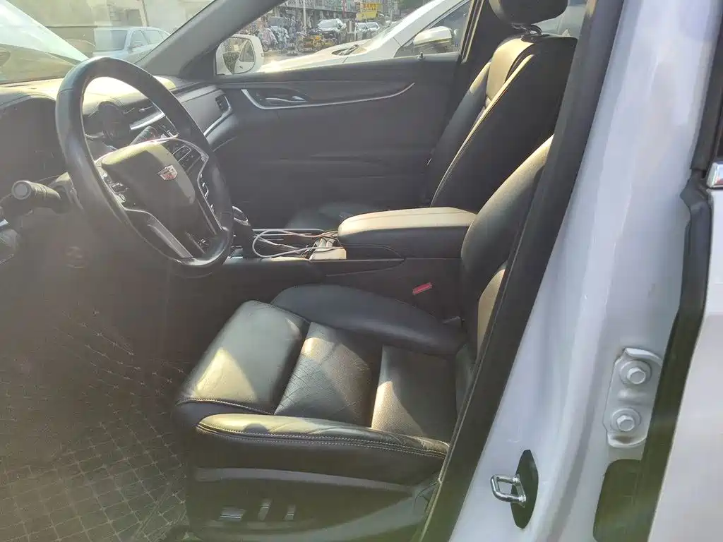 Cadillac XTS — миниатюра 11