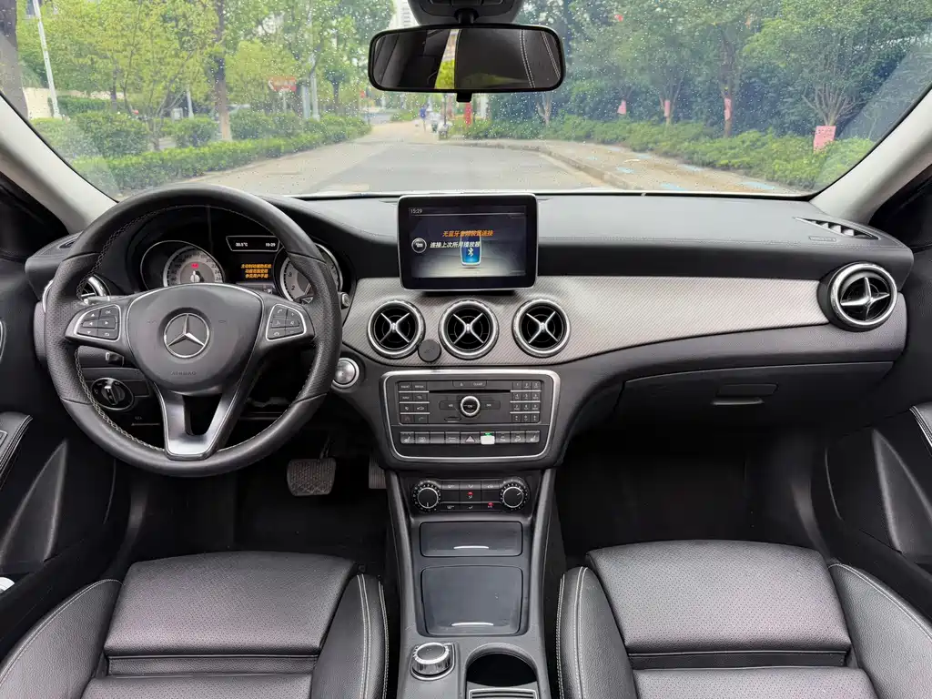 Mercedes-Benz GLA — миниатюра 12