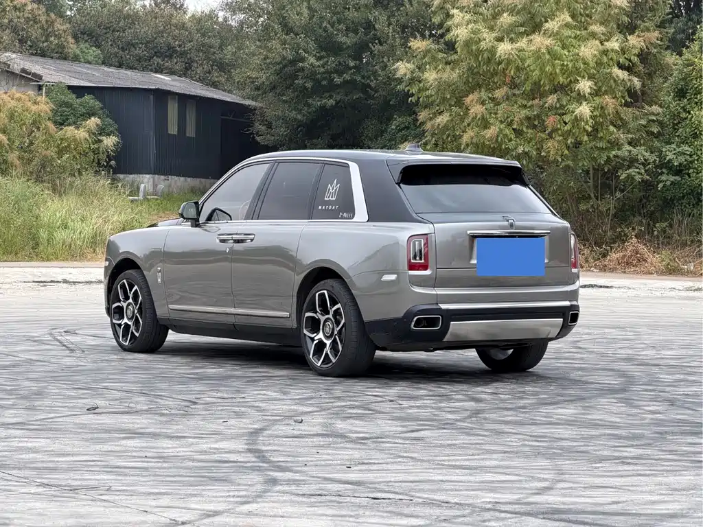 Rolls-Royce Cullinan — миниатюра 6