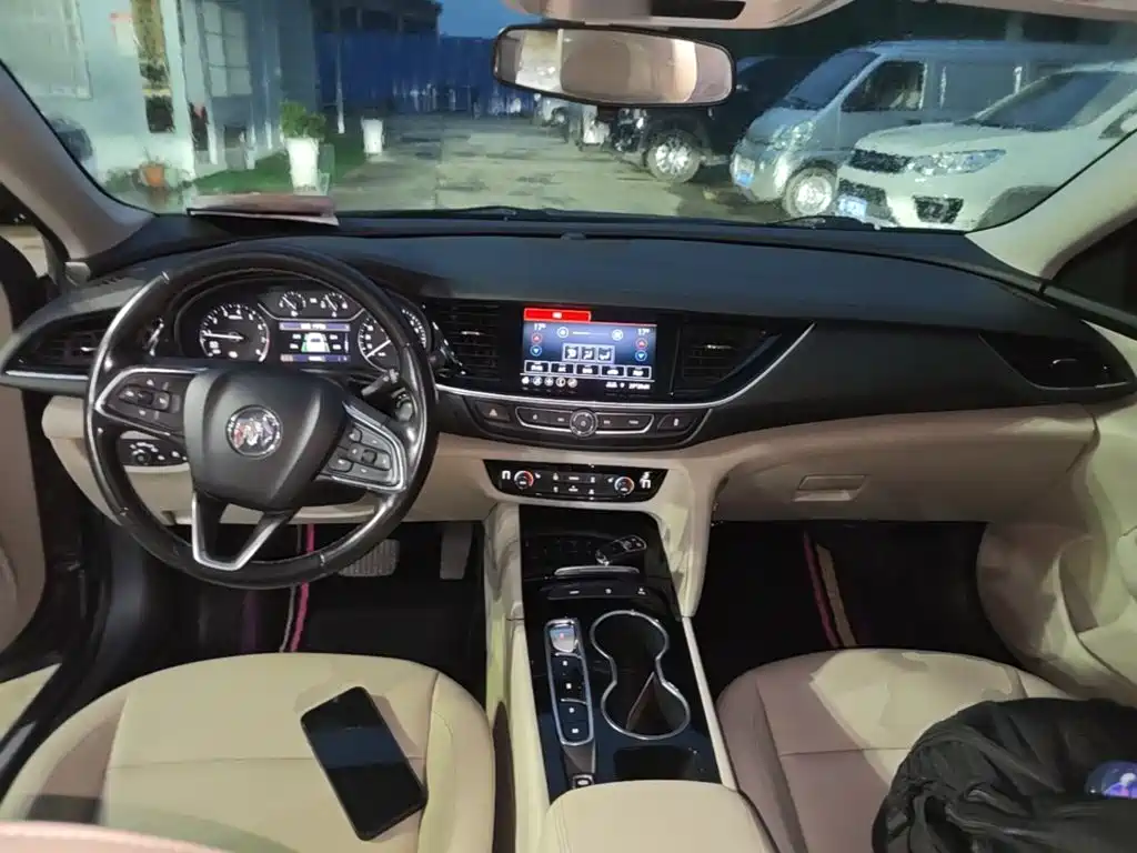 Buick Regal — миниатюра 10