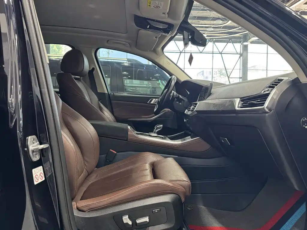 BMW X5 (Import) — миниатюра 9