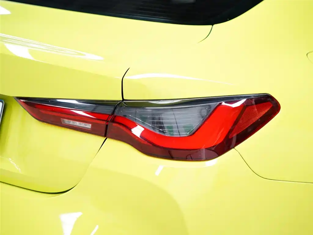 BMW M4 2021 M4