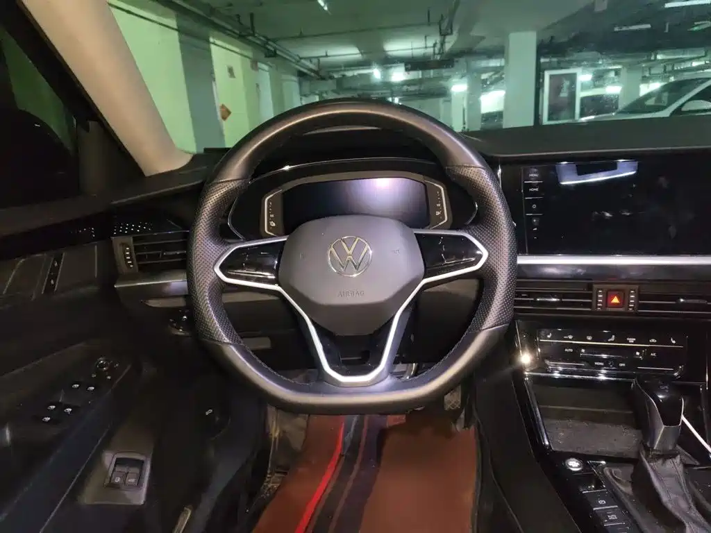 Volkswagen Passat PHEV — миниатюра 3
