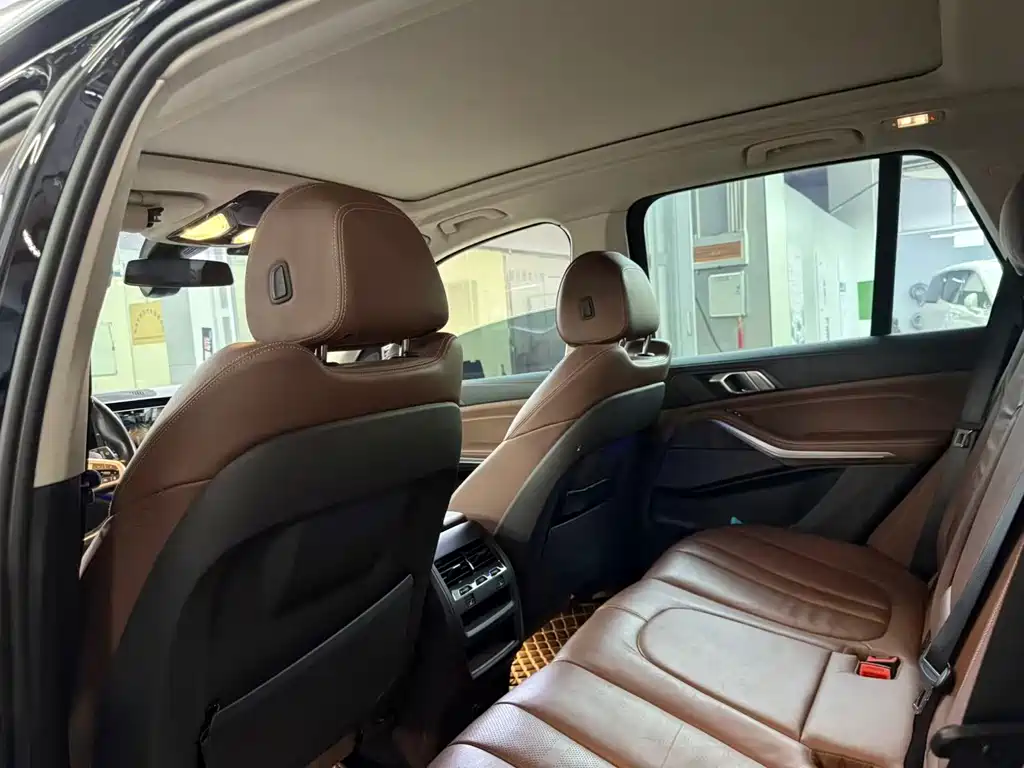 BMW X5 (Import) — миниатюра 11