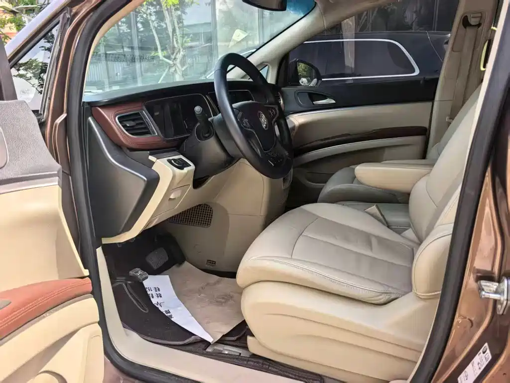 Buick GL8 — миниатюра 11