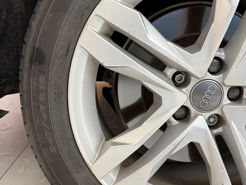 Audi A4 (Import) — миниатюра 13
