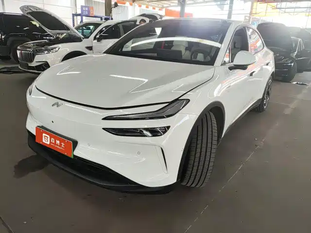 2025 Nio L60