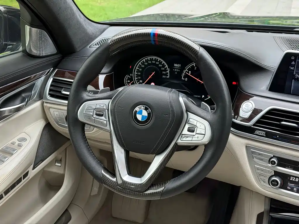 BMW 7 Series 7 2016 750Li xDrive мест