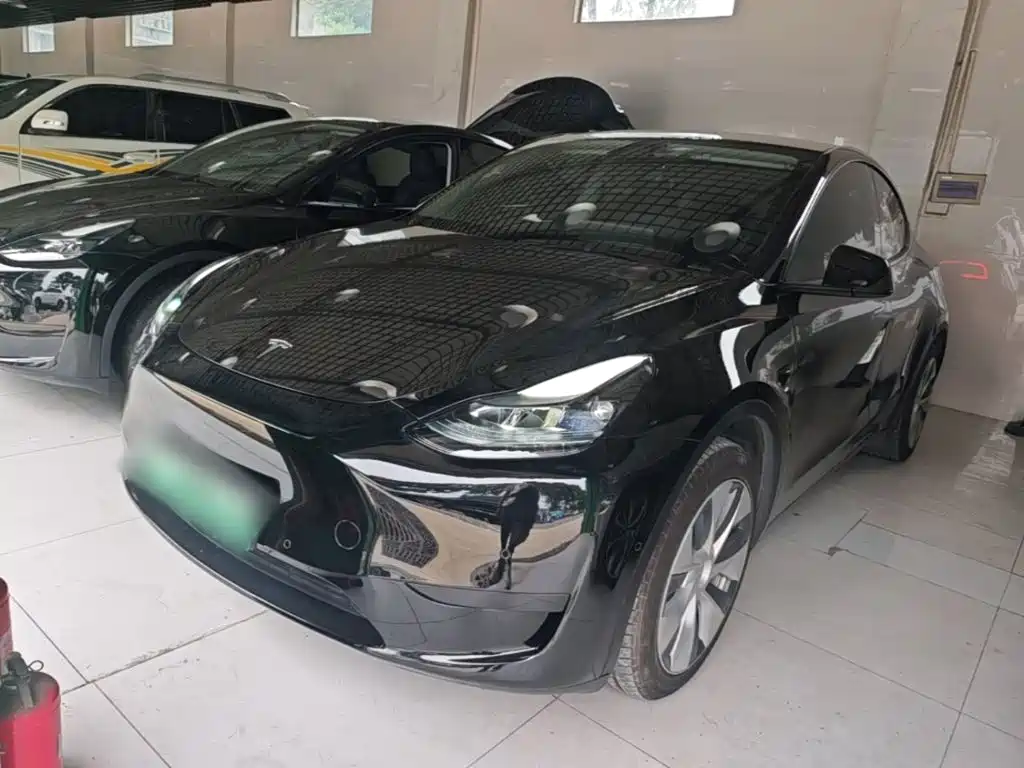 Tesla Model Y — фотографии объявления, Фото 3