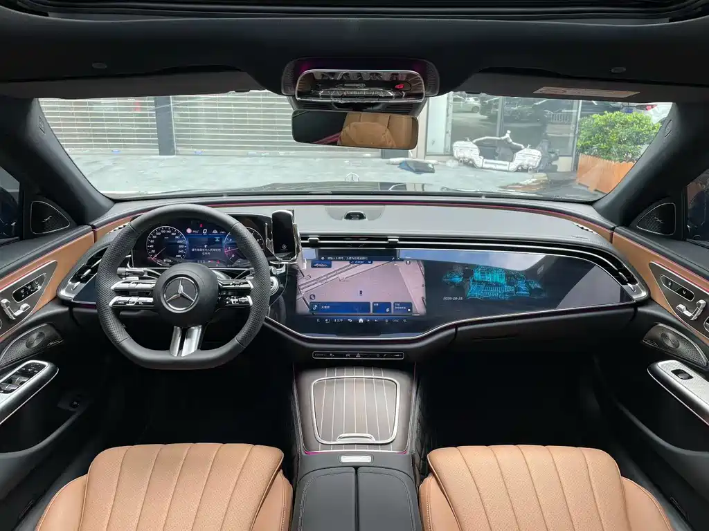 Mercedes-Benz E-Class — миниатюра 3