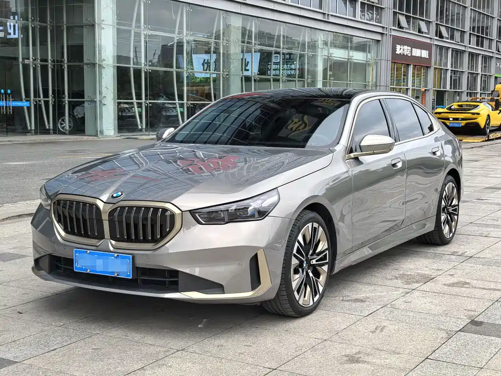 BMW 5 Series 2024