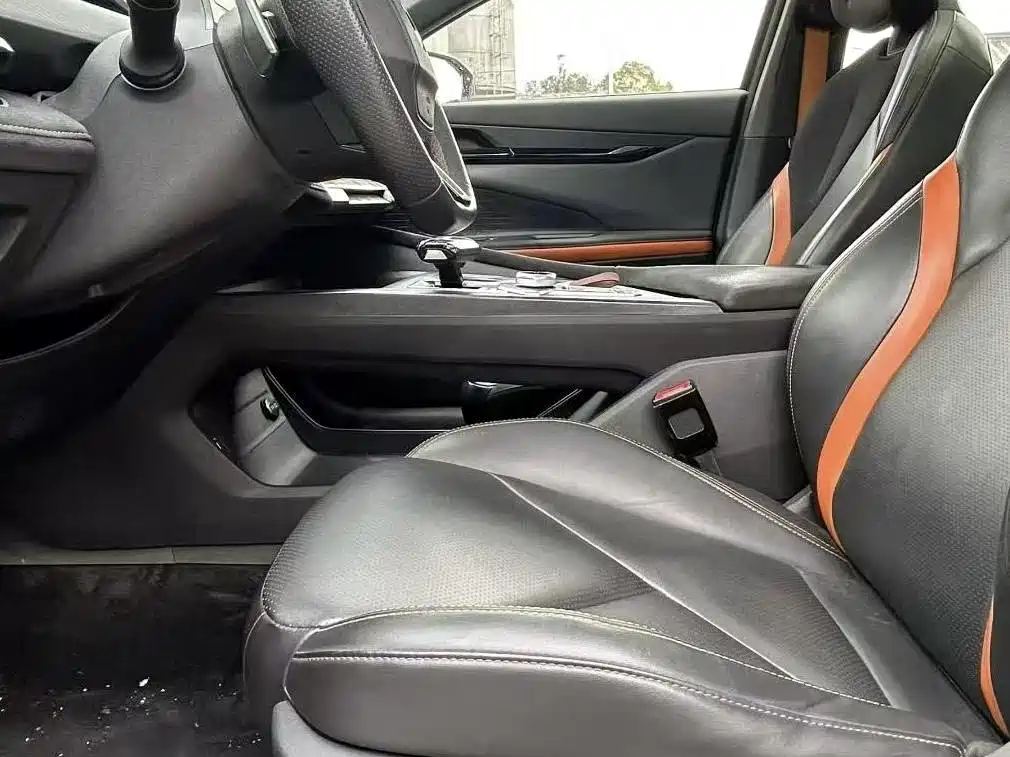 Changan UNI-V 2023 1.5T Premium