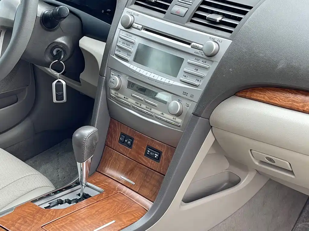 Toyota Camry 2010 200G