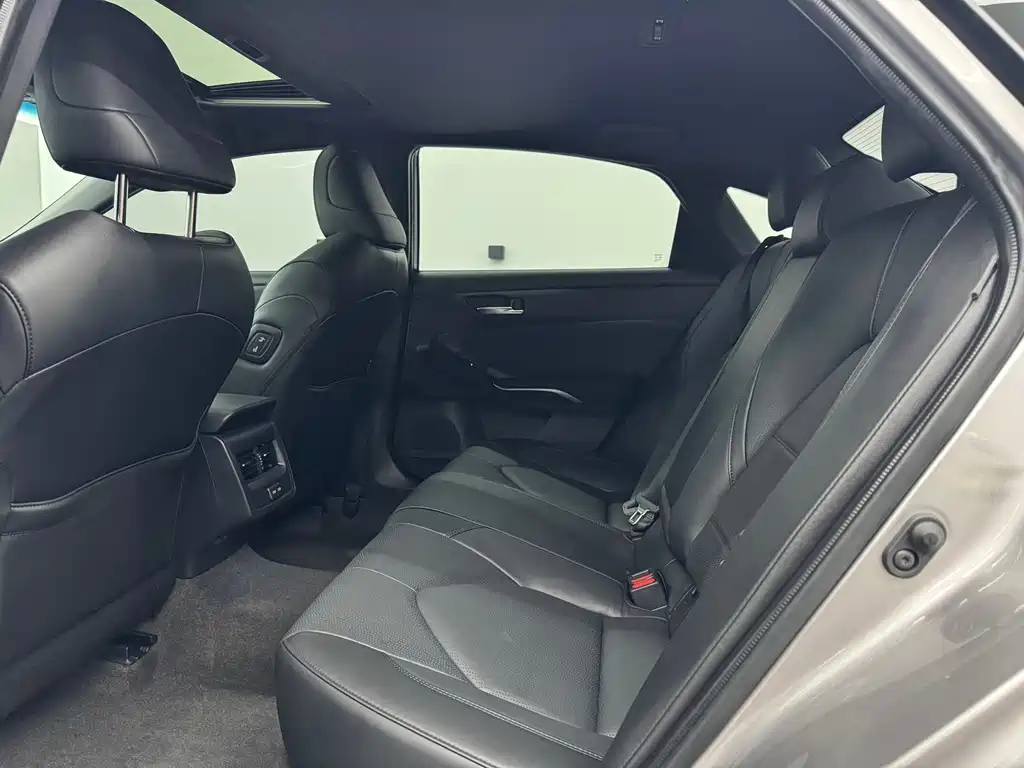 Toyota Avalon — миниатюра 6