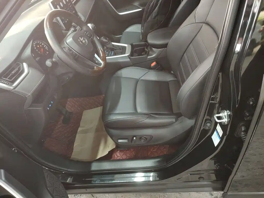 Toyota Wildlander — миниатюра 8
