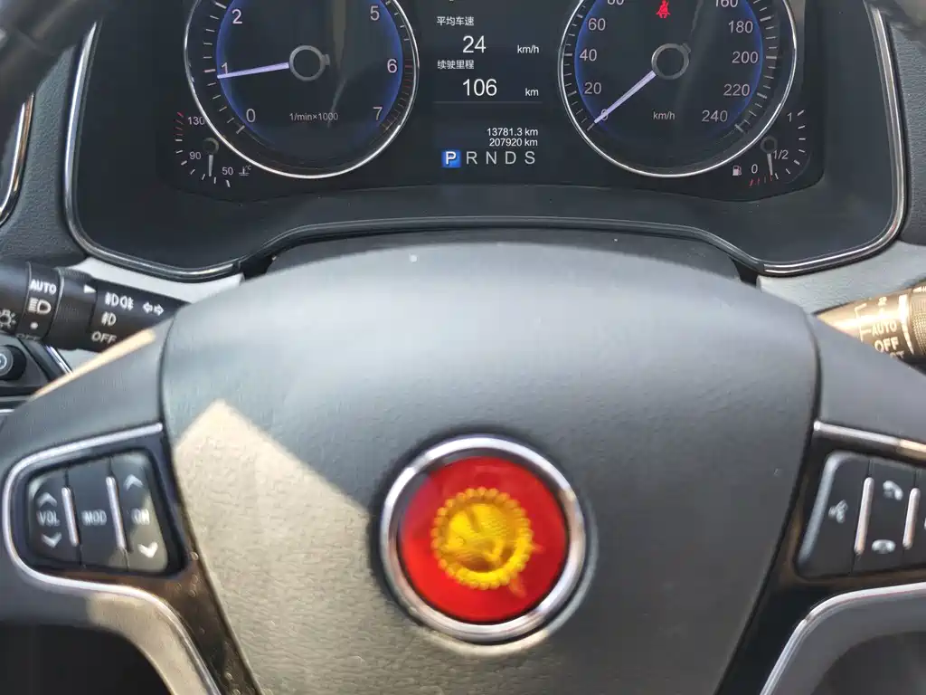 Hongqi Hongqi H7 — миниатюра 15