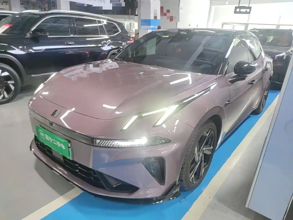 Lynk & Co 07 EM-P