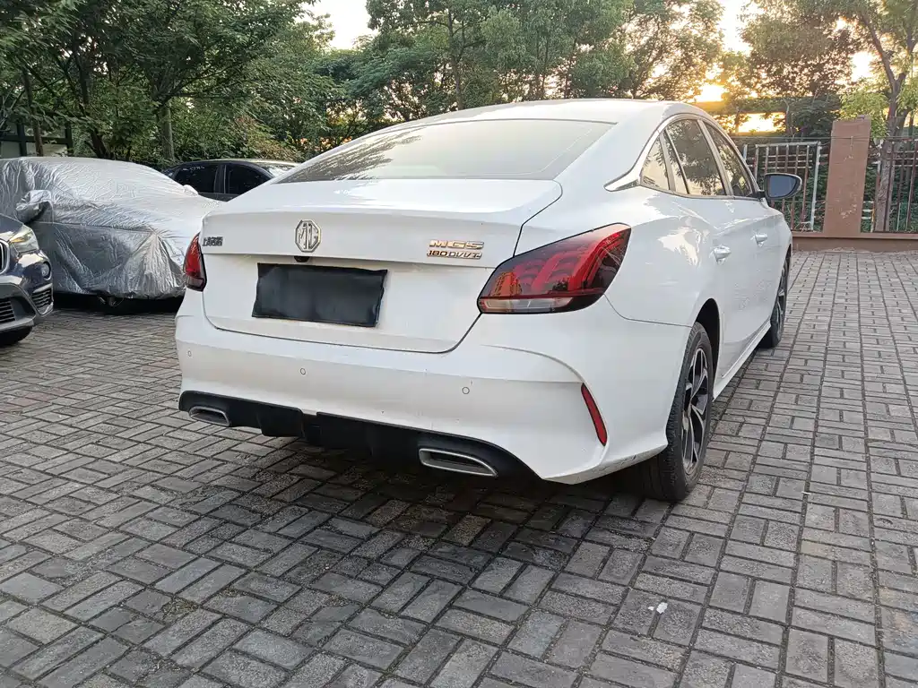 MG MG5 — миниатюра 4