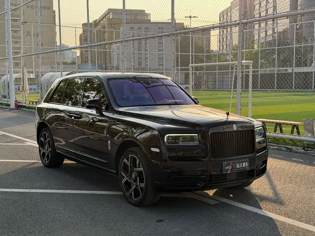 Rolls-Royce Cullinan 2018 мест