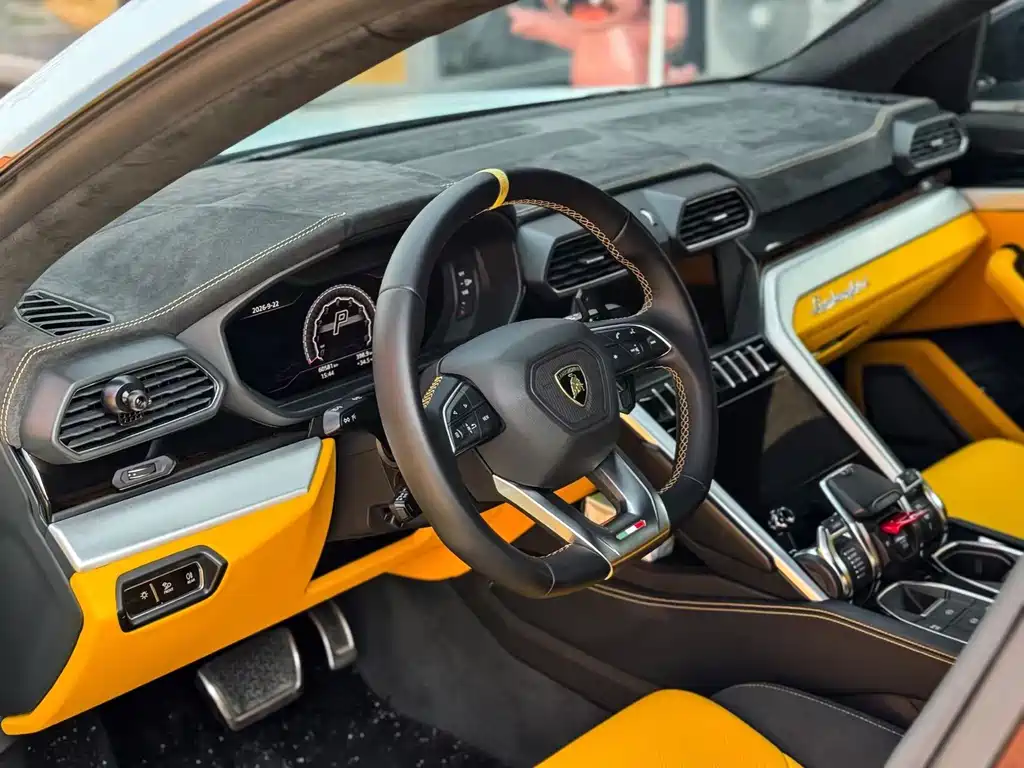 Lamborghini Urus — миниатюра 14